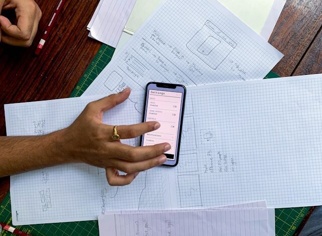 Minder papierwerk, meer overzicht: zo werk je slimmer in de buitendienst