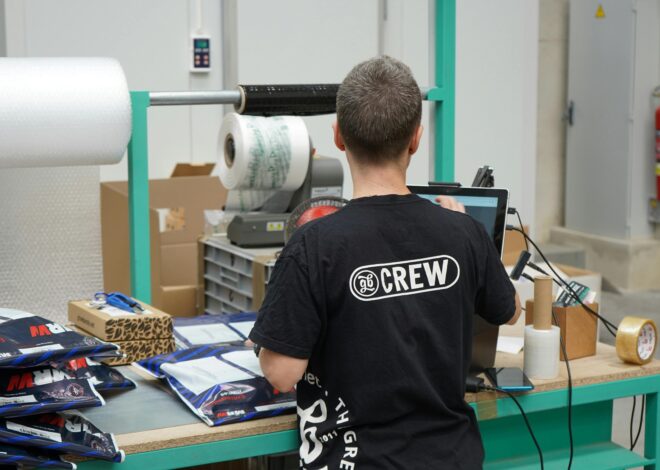 Hoe bedrijfskleding bedrukken bijdraagt aan een professionele eerste indruk