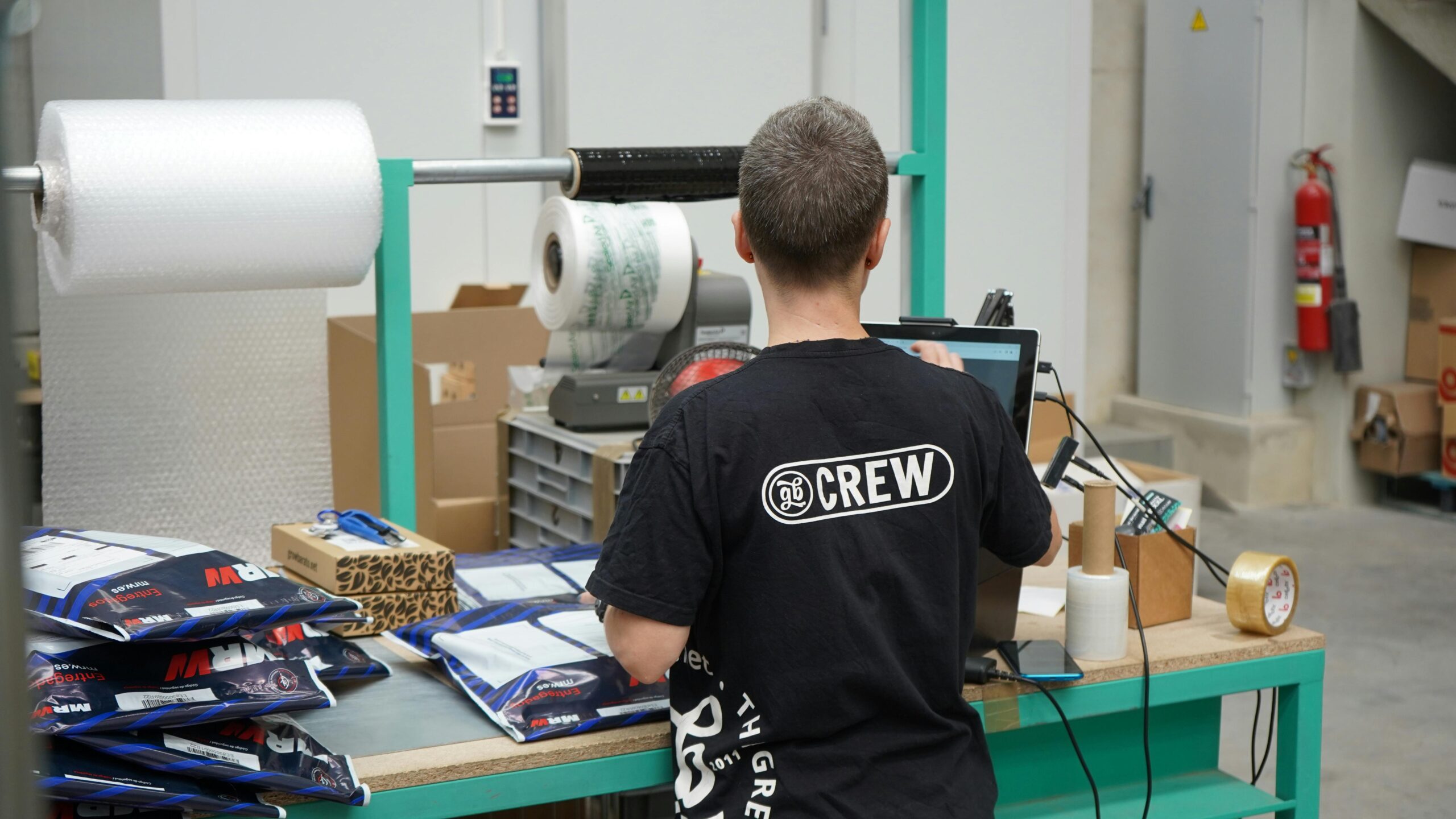 Hoe bedrijfskleding bedrukken bijdraagt aan een professionele eerste indruk