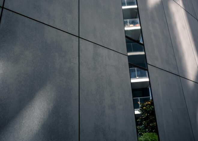 Van beton tot kunststof: de evolutie van moderne wand- en plafondsystemen